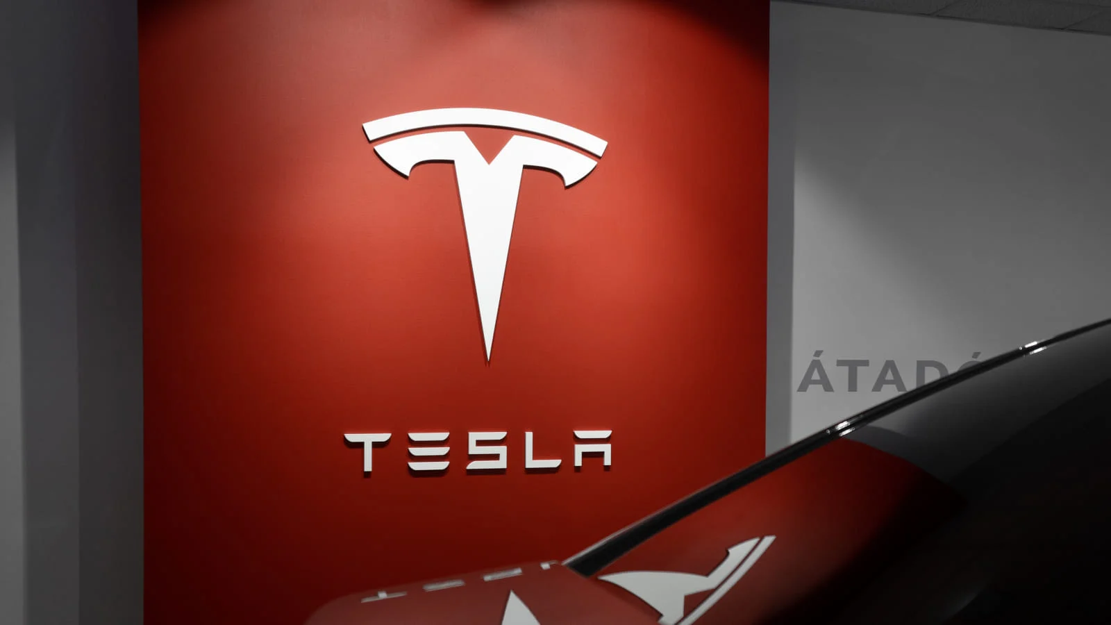 Tesla特斯拉